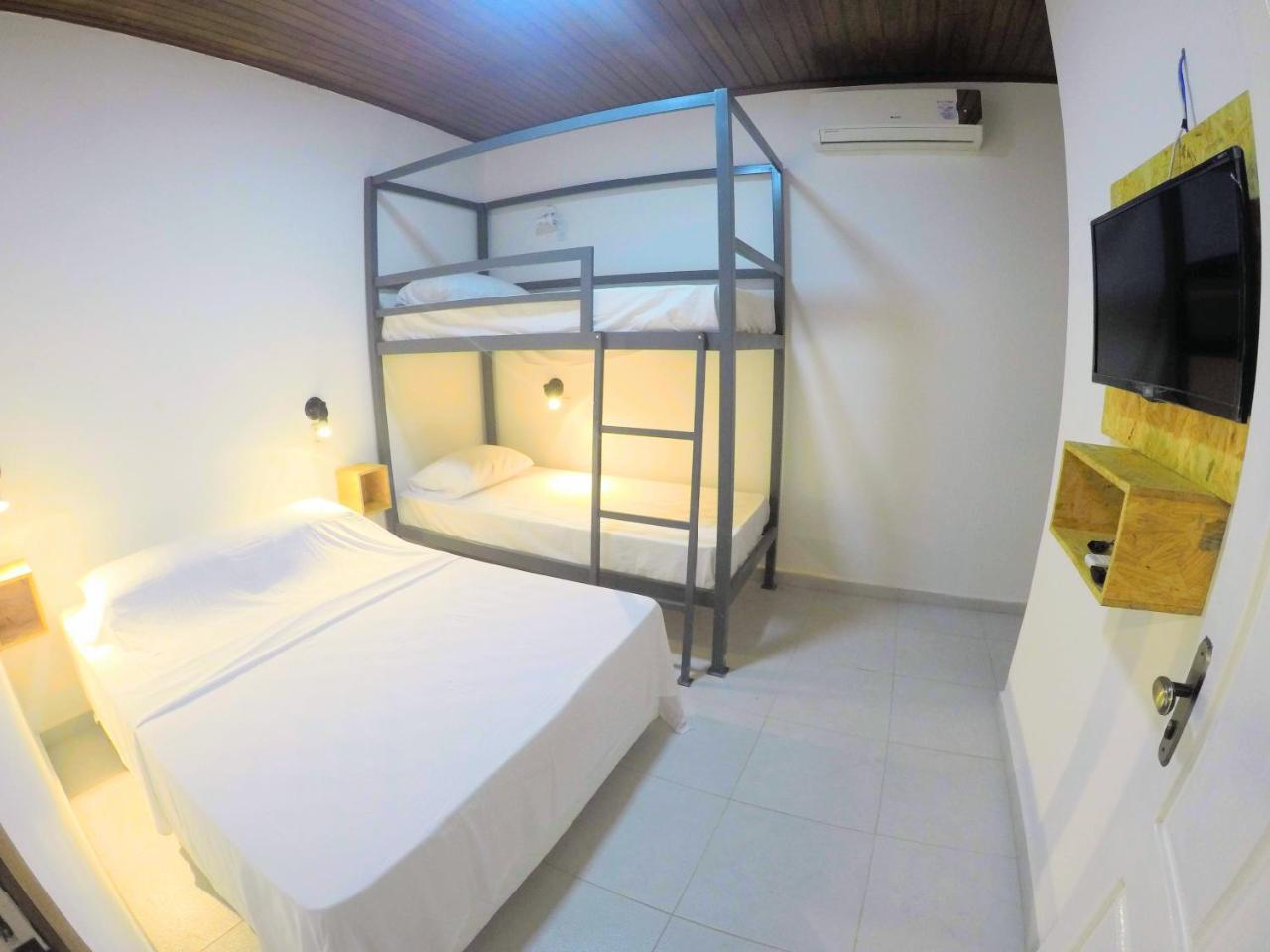 Hostel Da Milla Presidente Figueiredo Ngoại thất bức ảnh